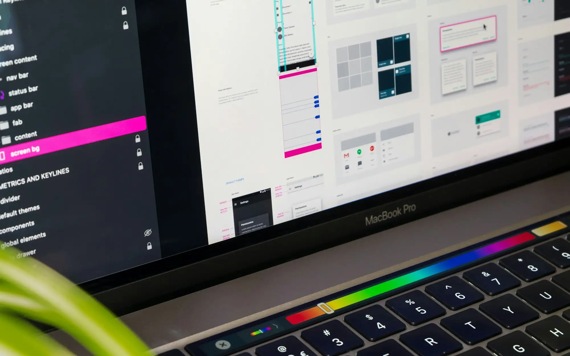 Telas de interface abertas no editor de design